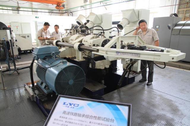 高鐵不是100%國産(chǎn),高端軸承難倒(dao)大批中國公司(si),278億被外企賺走(zǒu)