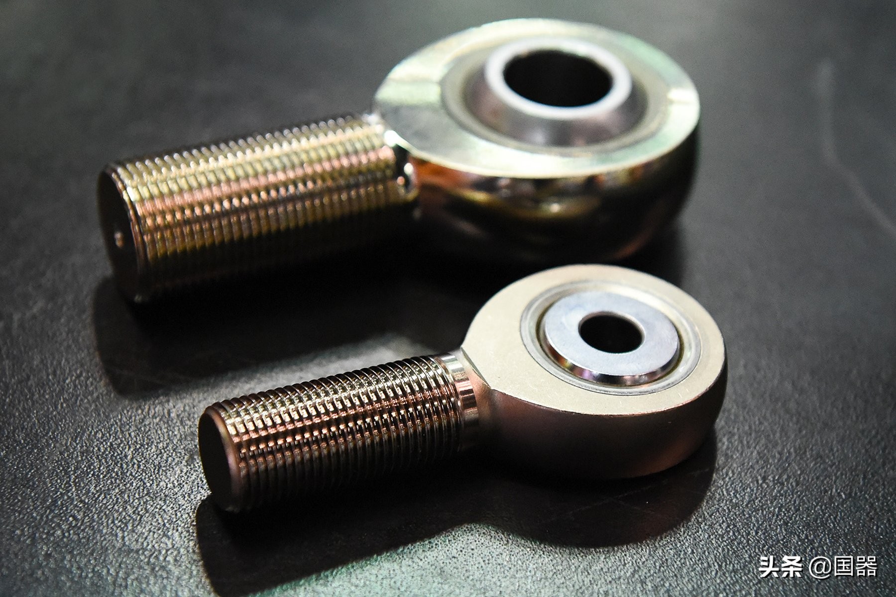 西方(fang)長期扼住中(zhōng)國關節軸承(cheng),中企如何突(tū)破圍堵,并反(fan)向出口到美(měi)國