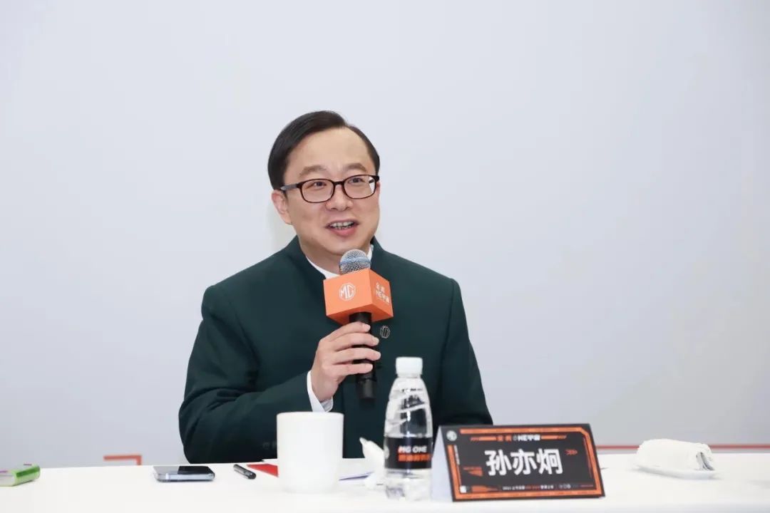 讓更多(duō)的年輕(qīng)人享受(shou)前沿科(ke)技,MG ONE的護(hù)城河非(fēi)常深